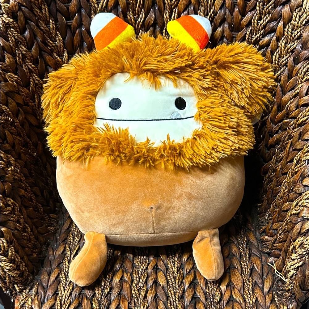 Squishmallows Brown Plush Toy Benny Bigfoot Halloween